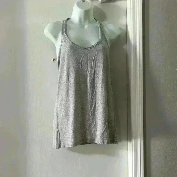 Lululemon tank top - Picture 2 of 9